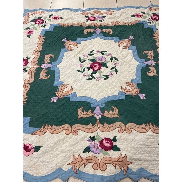 vintage hand-stitched applique quilt floral Garland Roses pattern scalloped edge - Picture 2 of 8